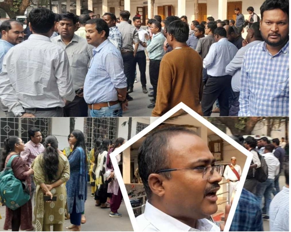 पुलिस और प्रशासन के बीच टेंशन से पूरे छत्तीसगढ़ में मचा बवाल, प्रदेश भर के तहसीलदार और नायब तहसीलदारो ने नेहरू चौक पर भोंपू लगा किया प्रदर्शन