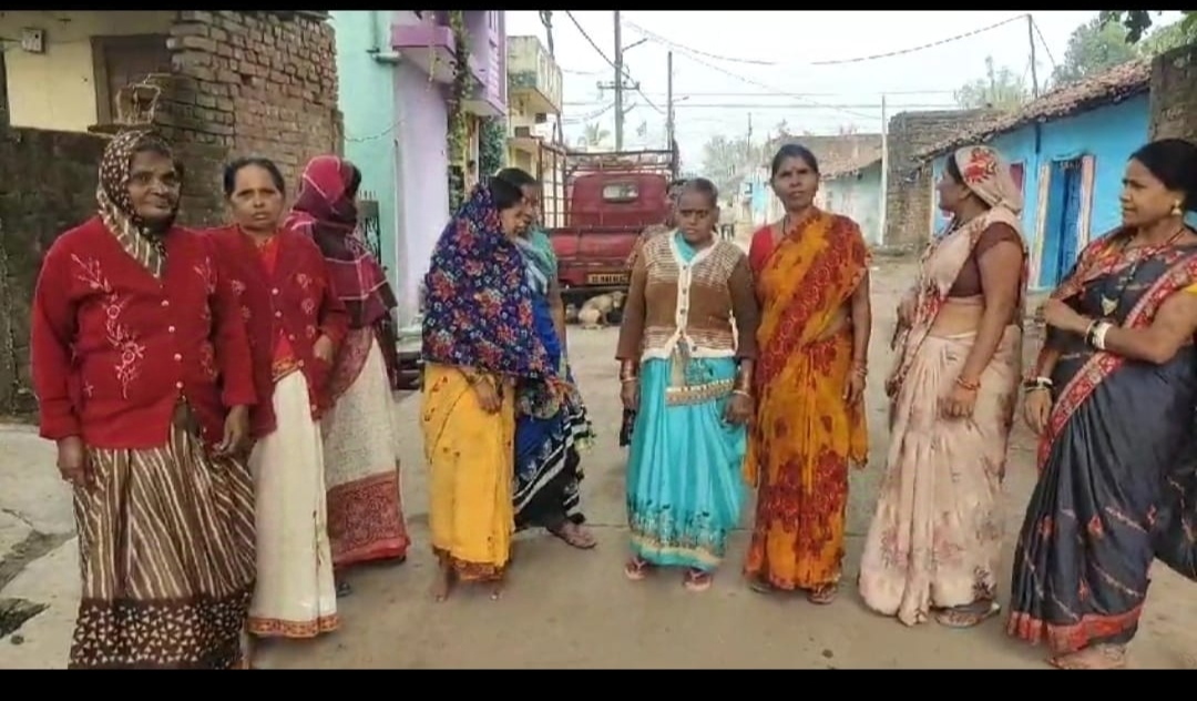 राजश्री-2, आवाजो के मीनारों में खामोशी पहचाने कौन, चंदामामा छाए हुए है, इनकी आवाज उठाये कौन