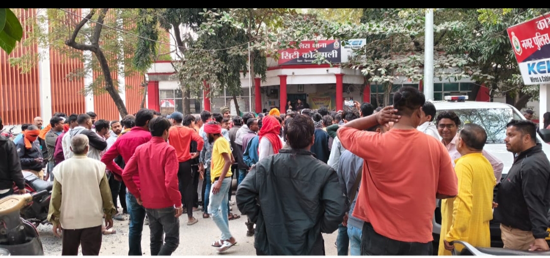 डीजीपी और कलेक्टर एसपी कांफ्रेंस के बाद भी न्यायधानी में कानून व्यवस्था का ये हाल, फिर एक युवक ने मुस्लिम युवक और पुलिस पर गम्भीर आरोप लगा, लगा ली फांसी