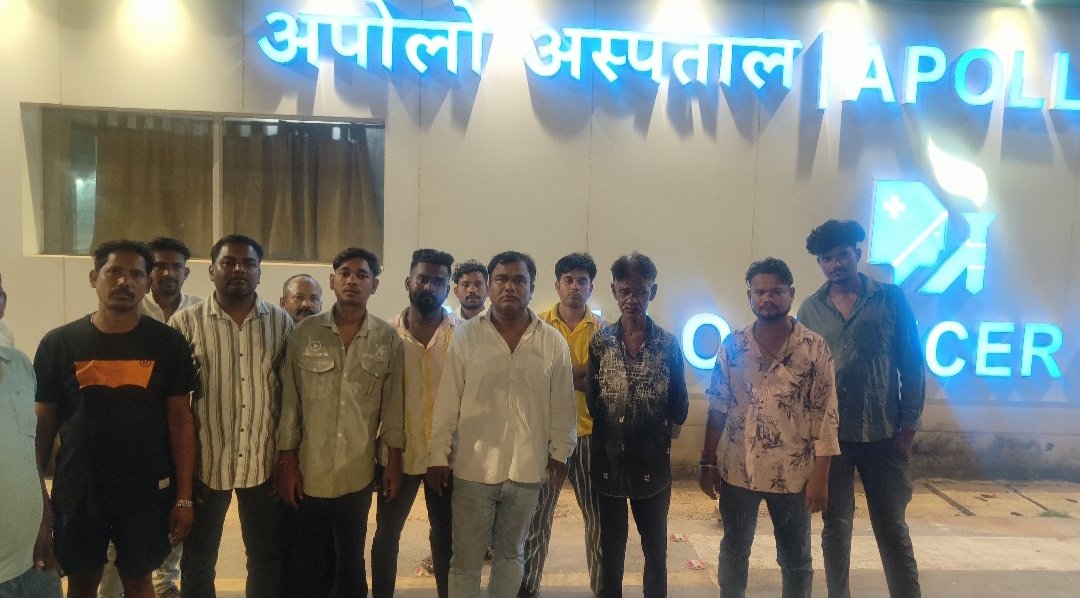 खांसी- खोंखी से लिंगियाडीह के रहवासी हलाकान, आपोलो प्रबंधन पर खुले में मेडिकल कचरा और मानव अवशेष जलाने के आरोप से मचा खदबरर्रो…!